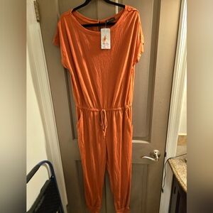 New Pretty garden size Large orange jumpsuit